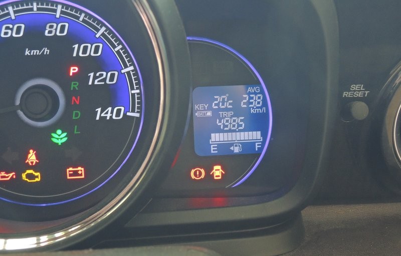 車 ガソリン 点滅