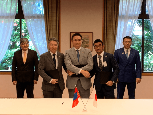 モンゴル コロナ