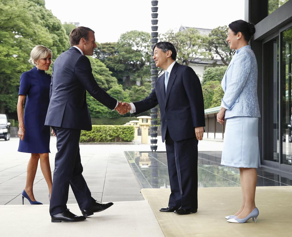 マクロン 大統領 来 日