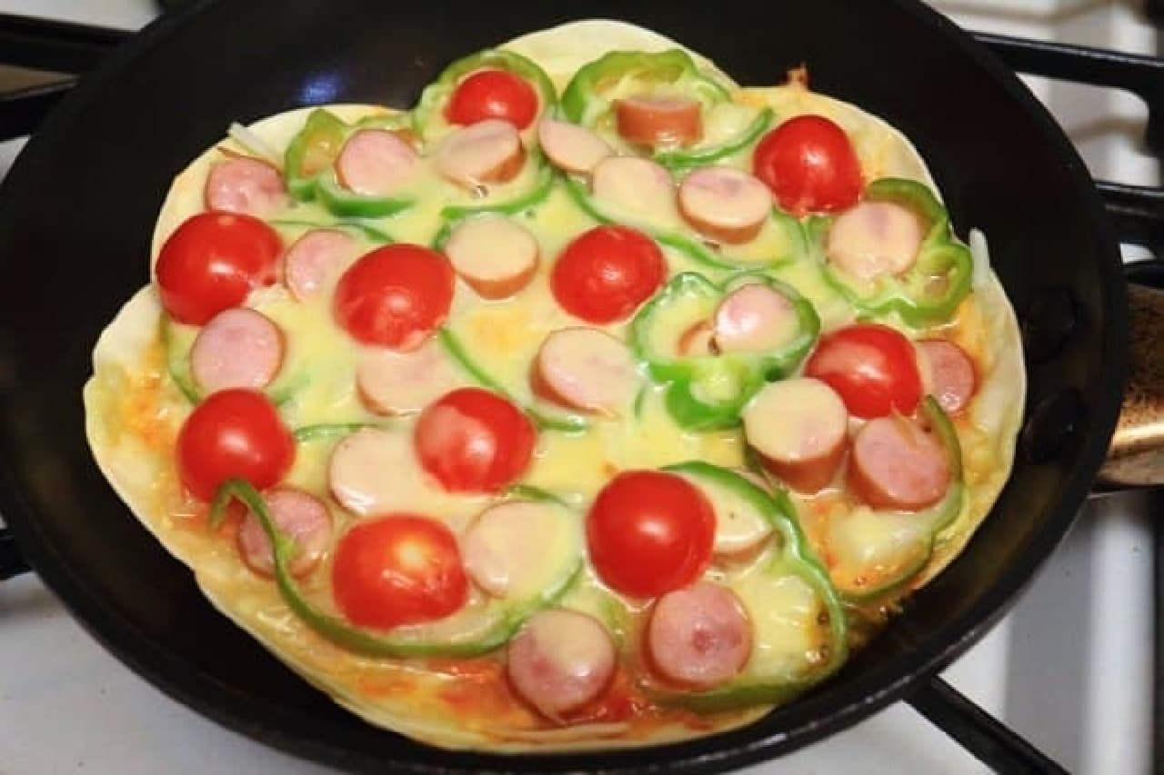 餃子の皮 ピザ フライパン