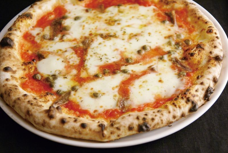 この辺 の ピザ 屋