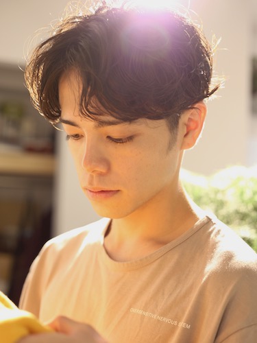 前髪 くせ毛 メンズ