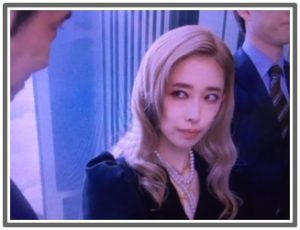 スーツ 加藤 ミリヤ